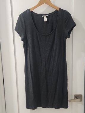 H&M Black Scoop Neck Short Sleeve Tunic Dress
